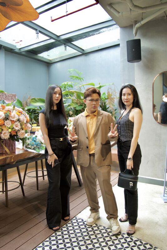 Quốc Trần cùng học viên